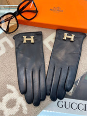 TOUCHSCREEN GLOVES IN BLACK LAMBSKIN WITH CASHMERE LINING