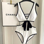 CC BIKINI SWIMSUIT SET IN WHITE AND BOW BLACK 622186