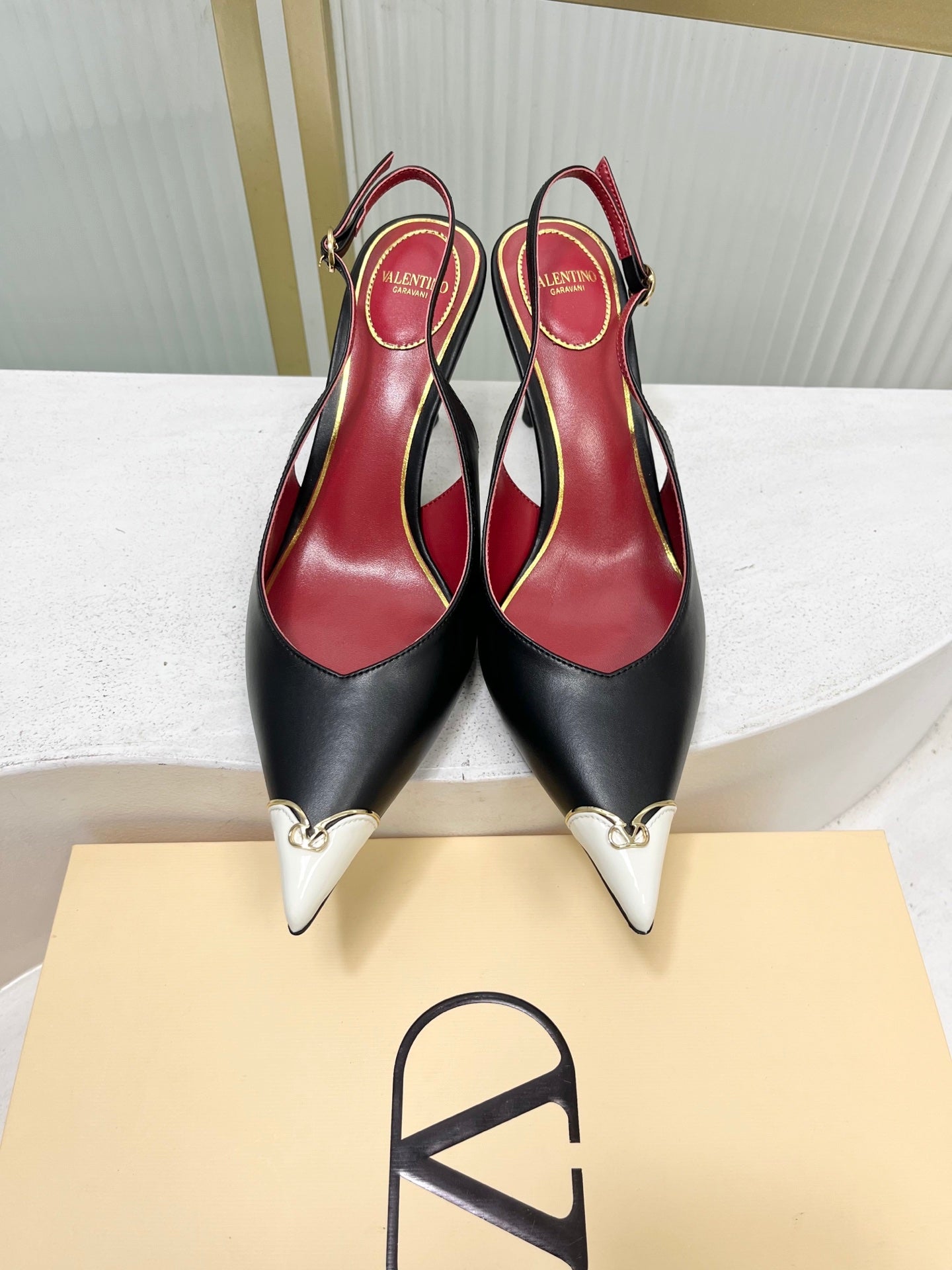 VALENTINO 26S SLINGBACK PUMPS 45 MM IN BLACK MIX WHITE CALFSKIN