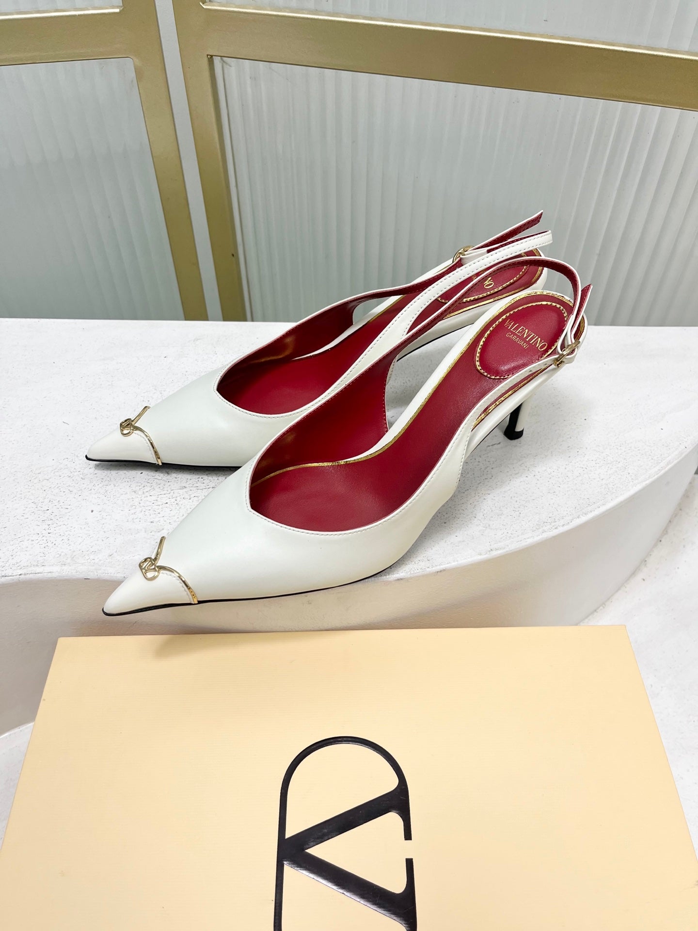 VALENTINO 26S SLINGBACK PUMPS 45 MM IN CREAM WHITE CALFSKIN
