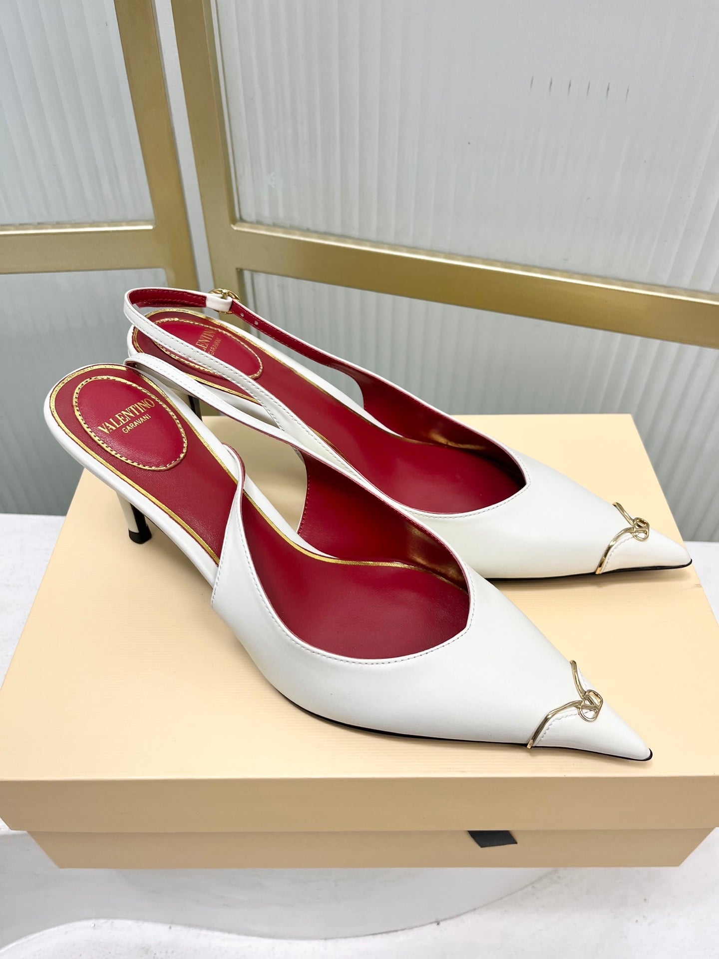VALENTINO 26S SLINGBACK PUMPS 45 MM IN CREAM WHITE CALFSKIN