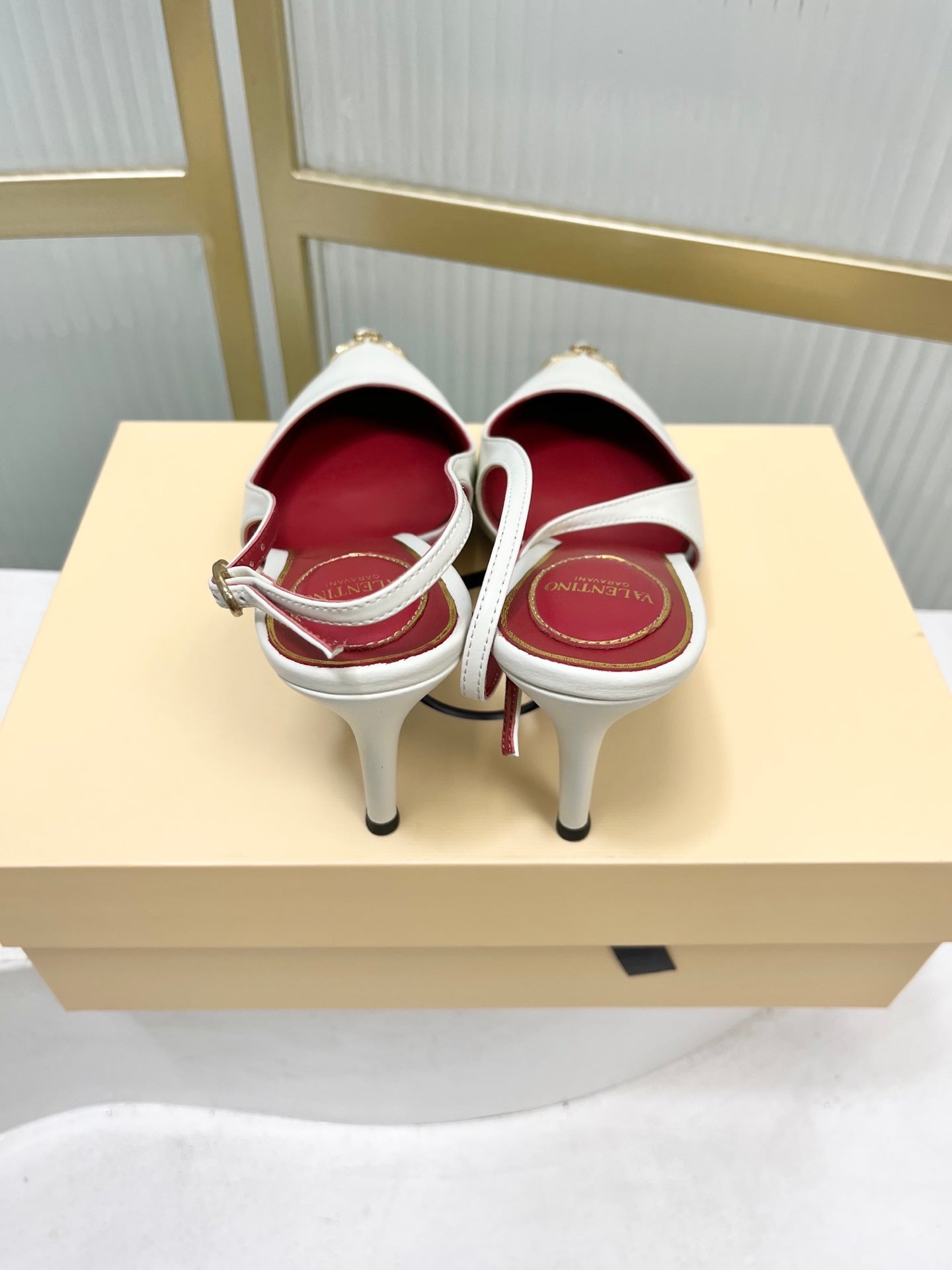 VALENTINO 26S SLINGBACK PUMPS 45 MM IN CREAM WHITE CALFSKIN