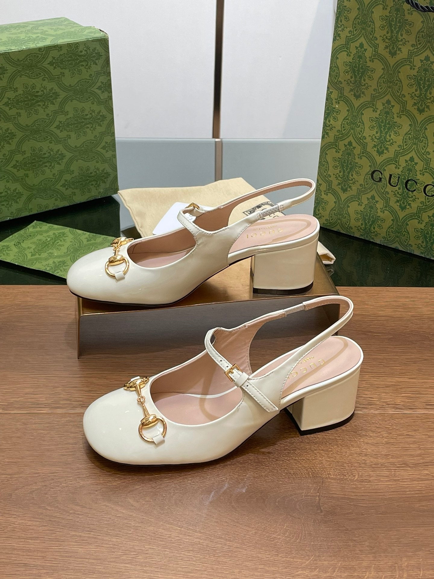 GG HORSEBIT PUMP WHITE GLOSSY LAMBSKIN