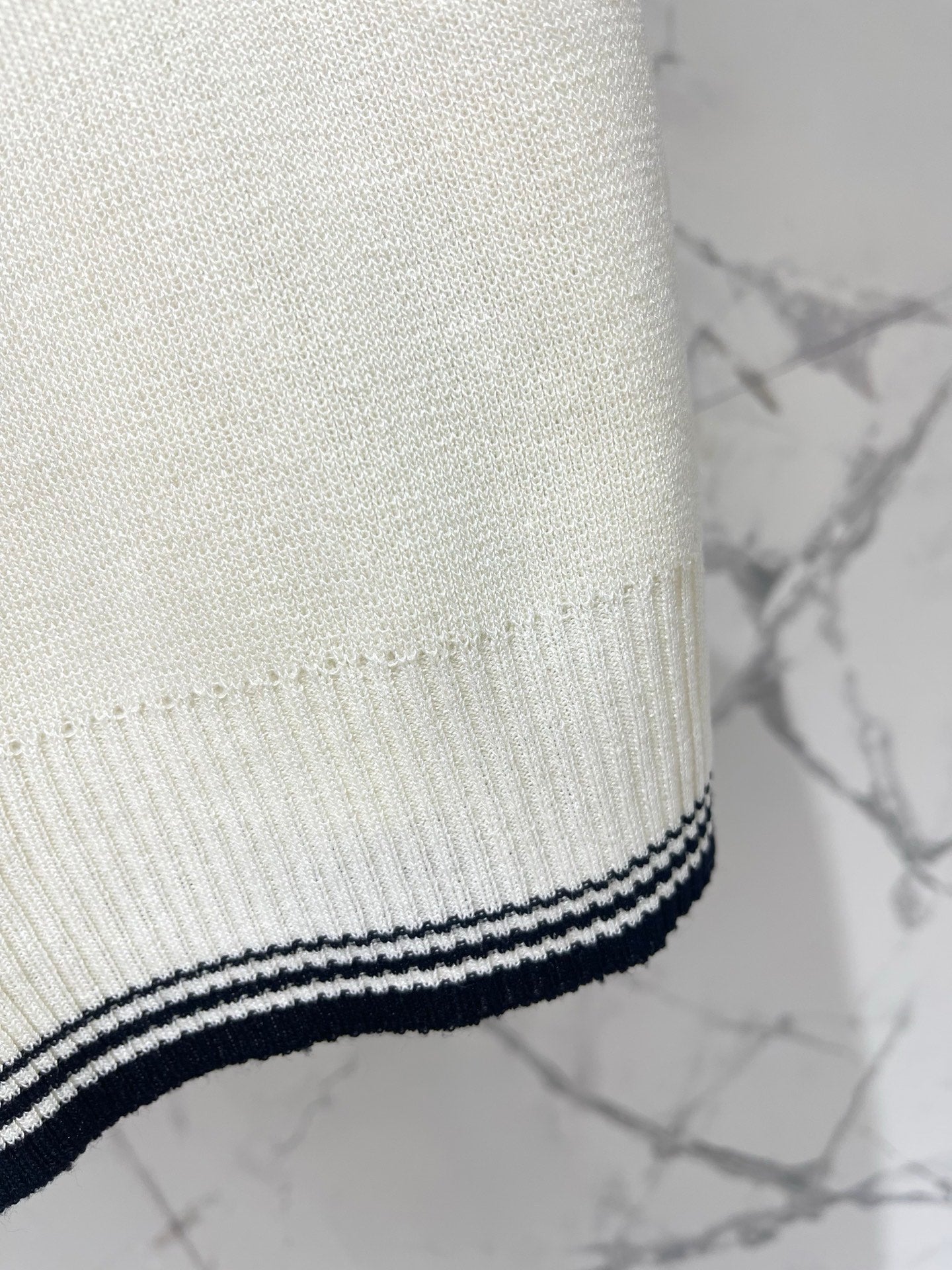 CHANEL 26S SLEEVELESS KNIT TOP 1417