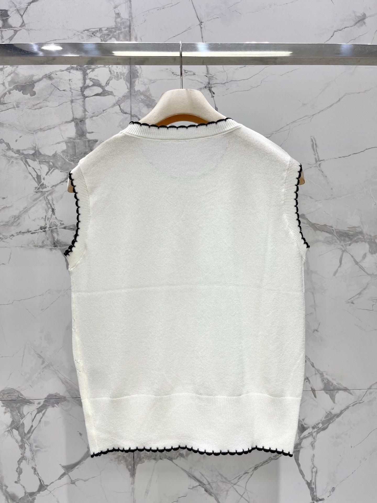 MIUMIU 26S SLEEVELESS KNIT TOP 1438