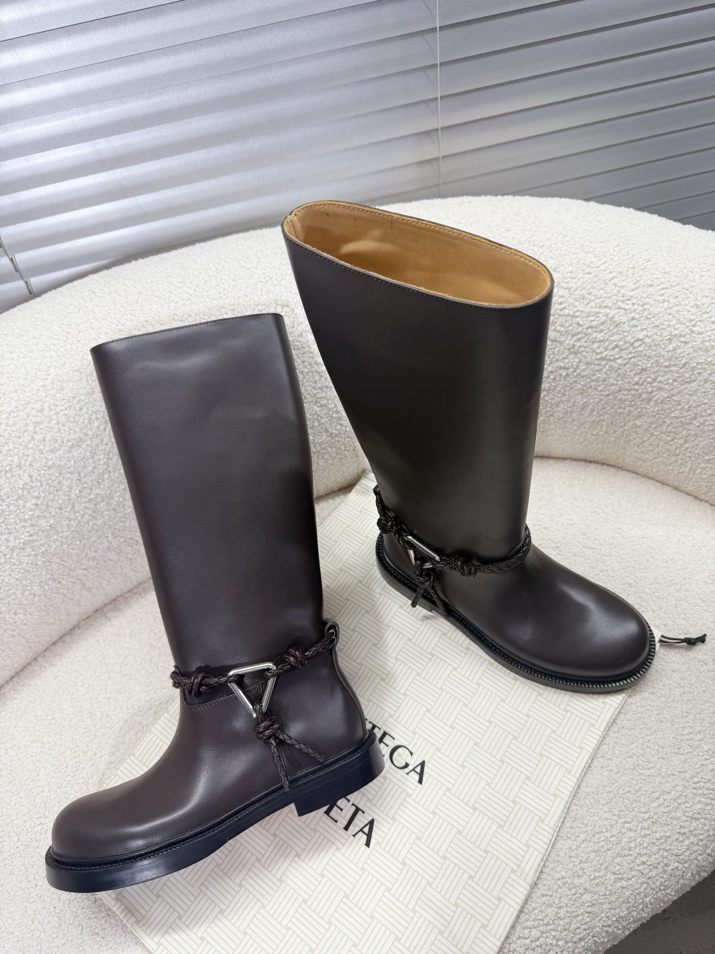 BOTTEGA VENETA 26S TALL BOOTS IN DARK BROWN CALFSKIN WITH ROPE DETAIL