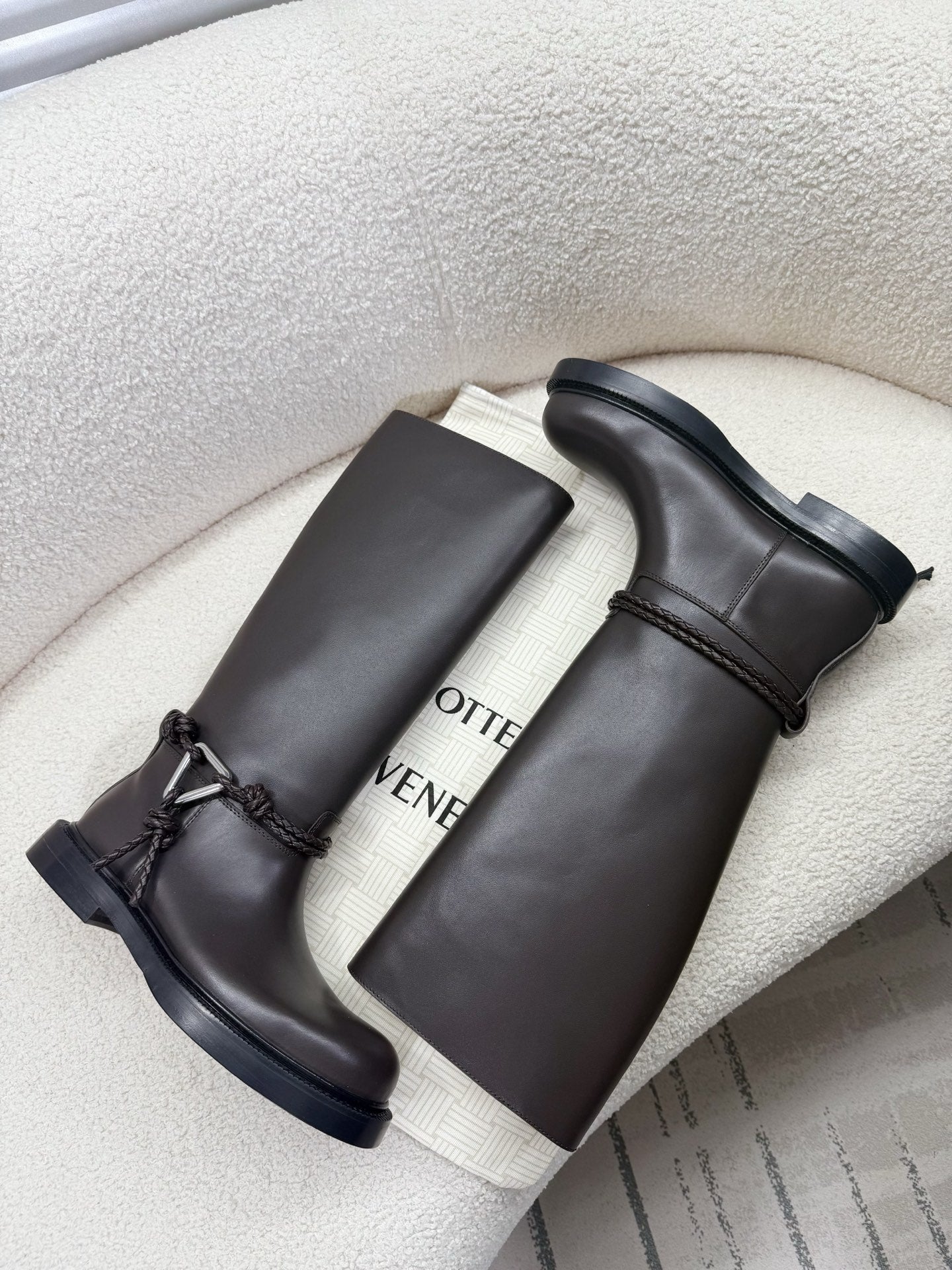 BOTTEGA VENETA 26S TALL BOOTS IN DARK BROWN CALFSKIN WITH ROPE DETAIL