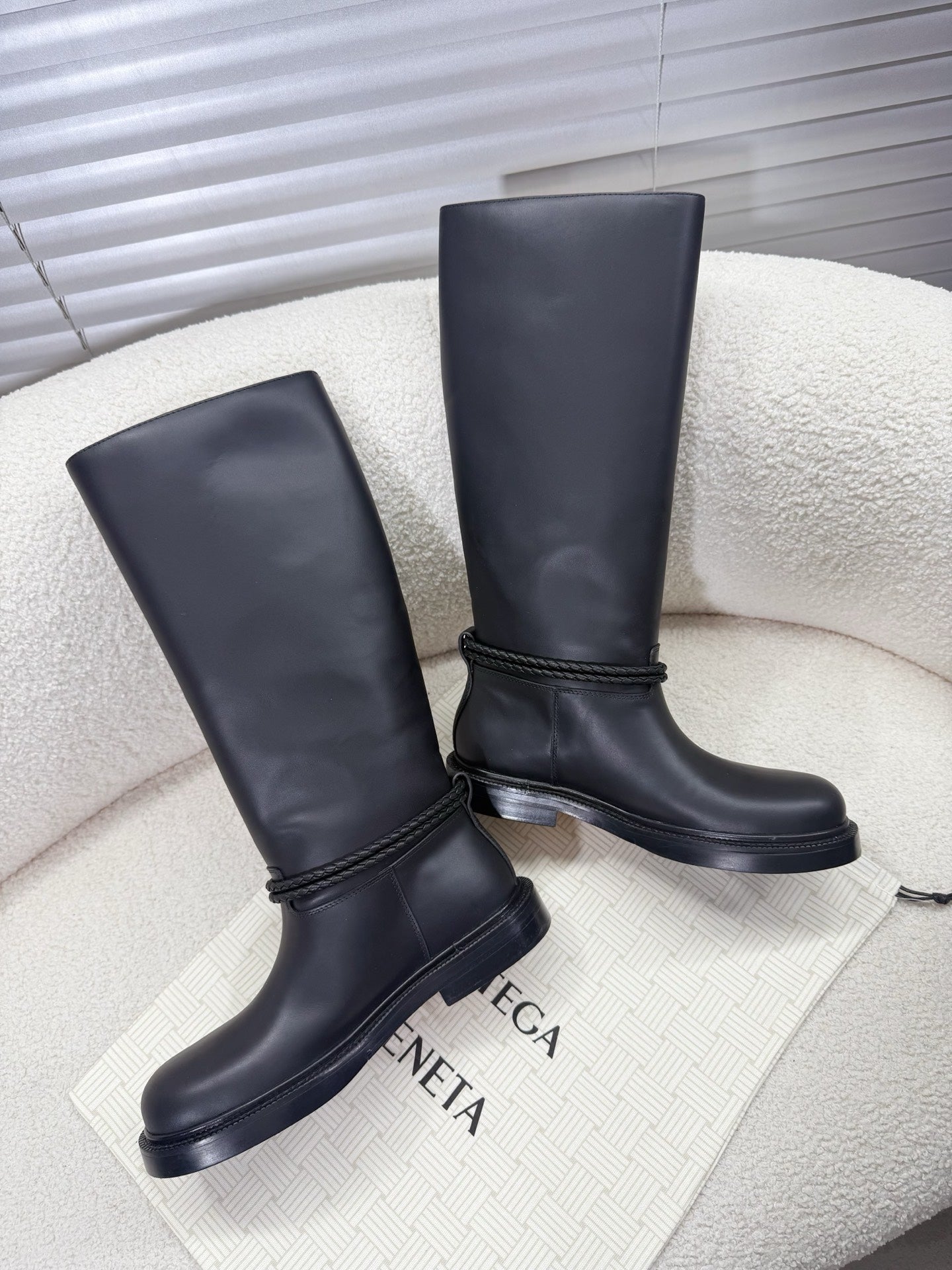 BOTTEGA VENETA 26S TALL BOOTS IN BLACK CALFSKIN WITH ROPE DETAIL