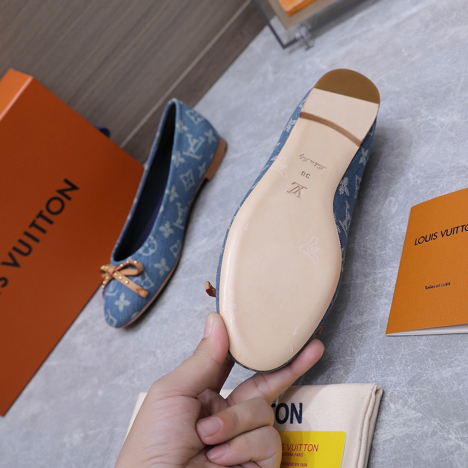 LV 26S BALLET FLATS IN SKY BLUE MONOGRAM DENIM WITH BOW CALFSKIN