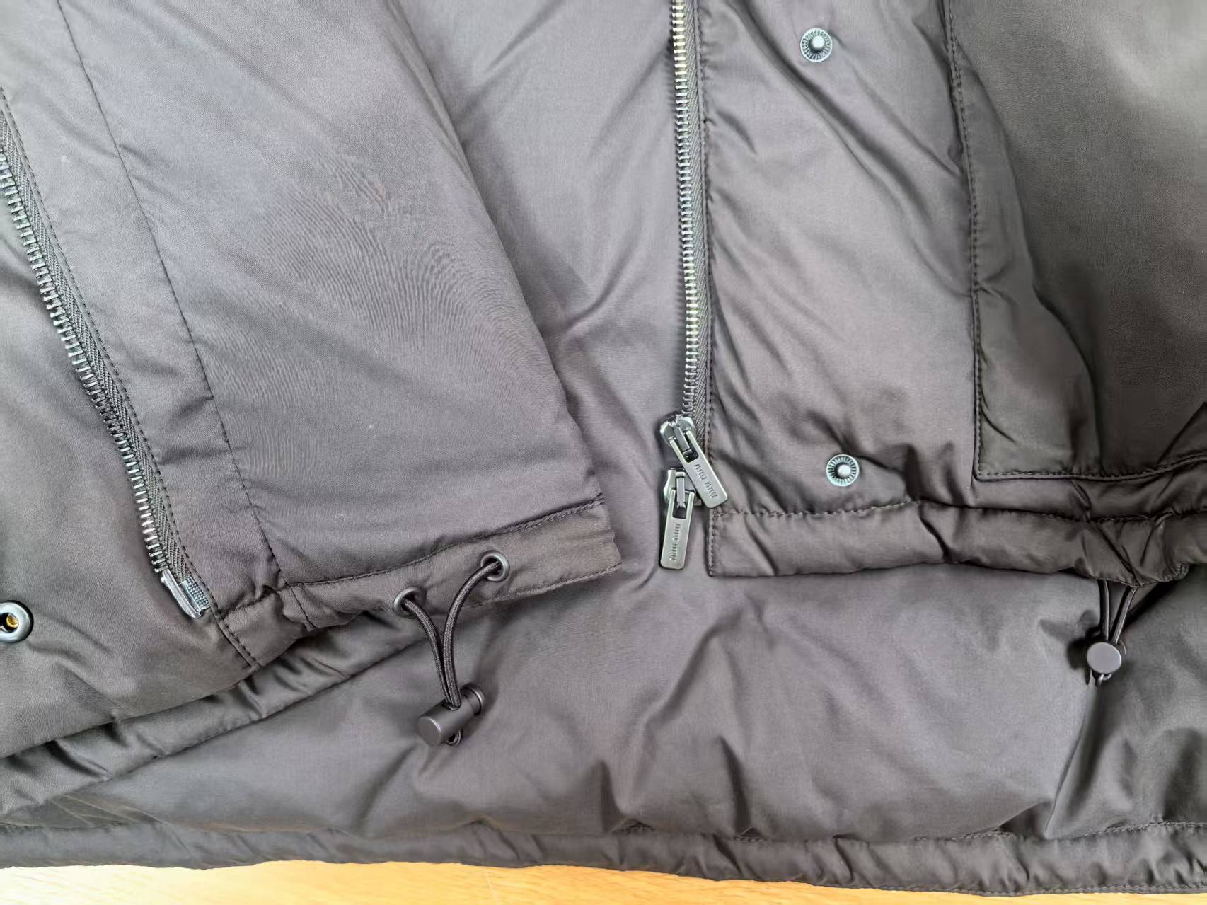 MIUMIU PUFFER JACKET STYLE 255