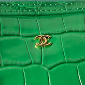 CHANEL 26S MINI TIMELESS CLASSIC BARREL BAG 19 IN GREEN CROCODILE-EMBOSSED PATENT CALFSKIN GOLD HARDWARE