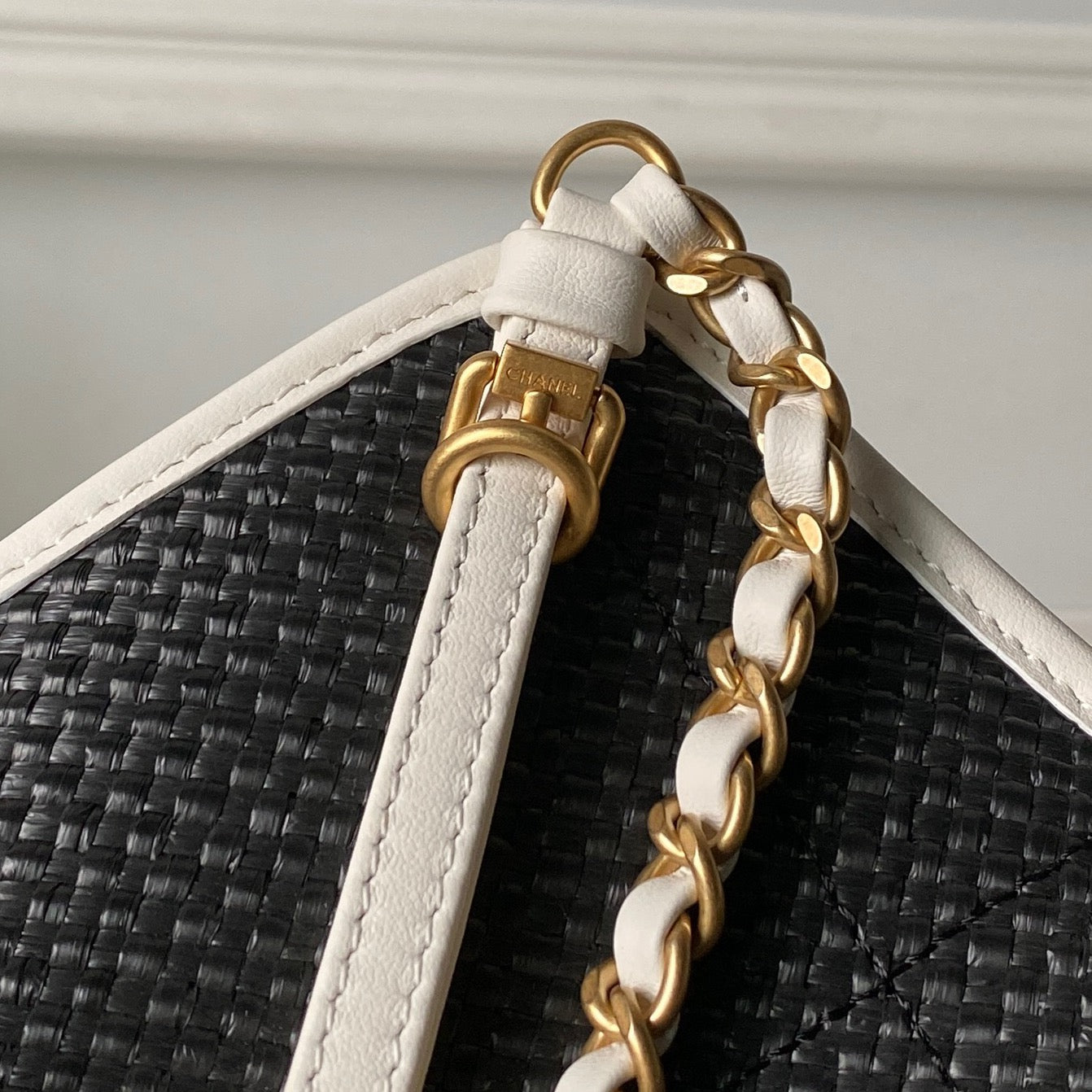 CHANEL 26S MAXI SHOPPING BAG 59 IN BLACK RAFFIA GOLD HARDWARE