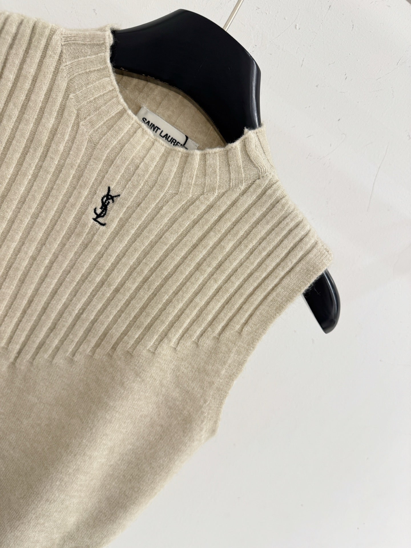 YSL 26S SLEEVELESS MOCK NECK KNIT TOP 492