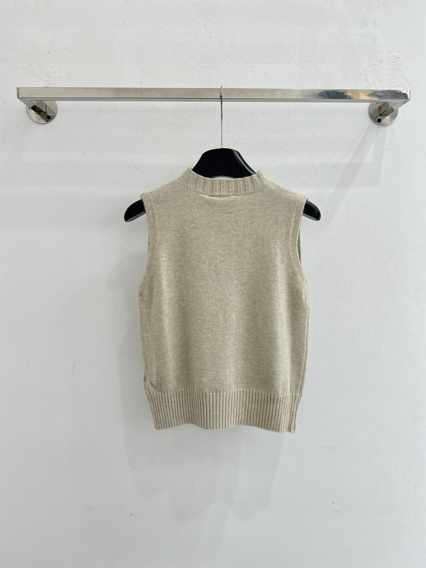 YSL 26S SLEEVELESS MOCK NECK KNIT TOP 492