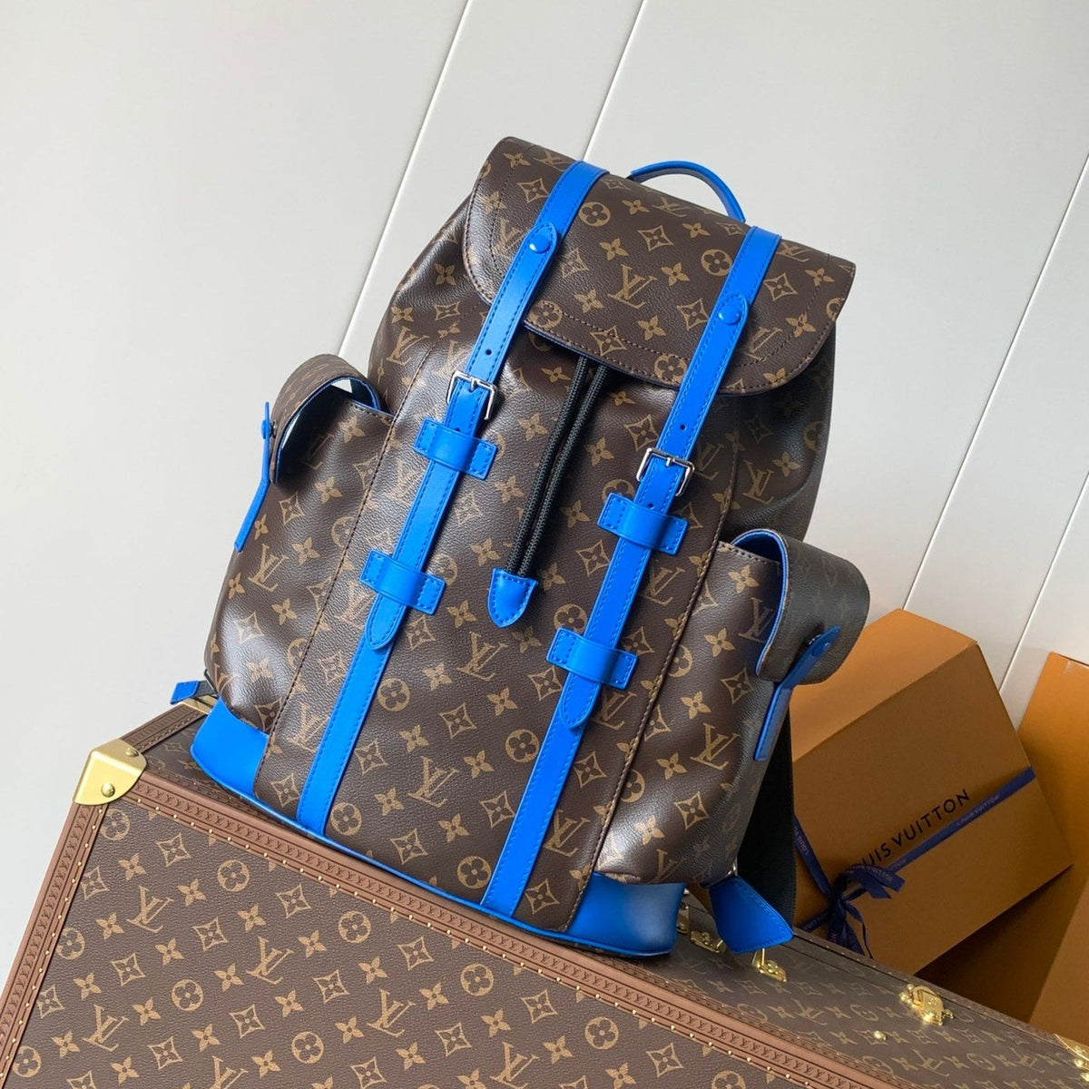 LV 25S CHRISTOPHER BACKPACK 48 IN BROWN AND PERSIAN BLUE CANVAS MONOGRAM