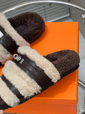 HM 25S SANDAL IN BEIGE WOOL AND DARK BROWN LAMBSKIN WITH SILVER HARDWARE