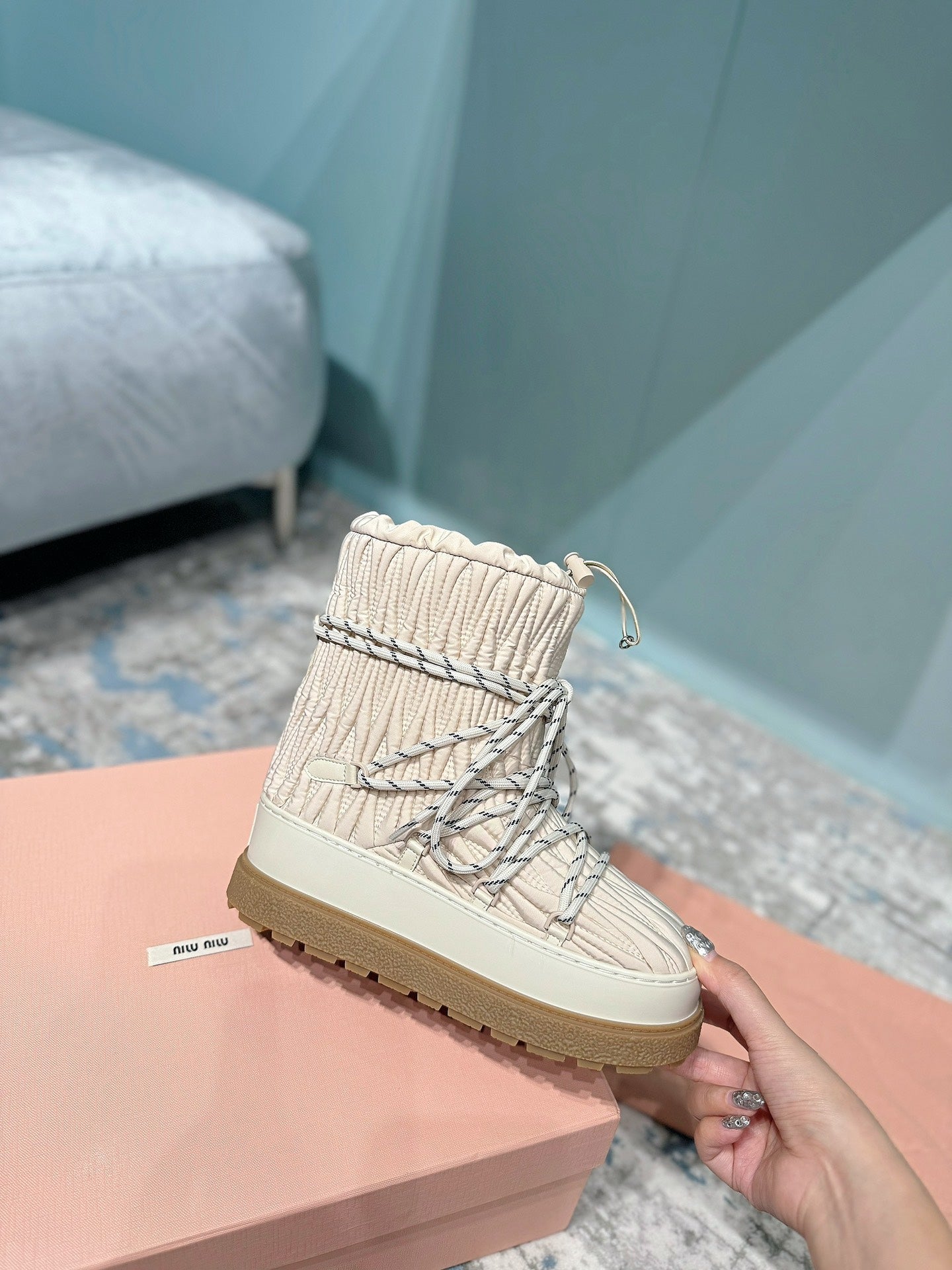 MIUMIU 26S ANKLE SNOW BOOTS IN BEIGE FABRIC