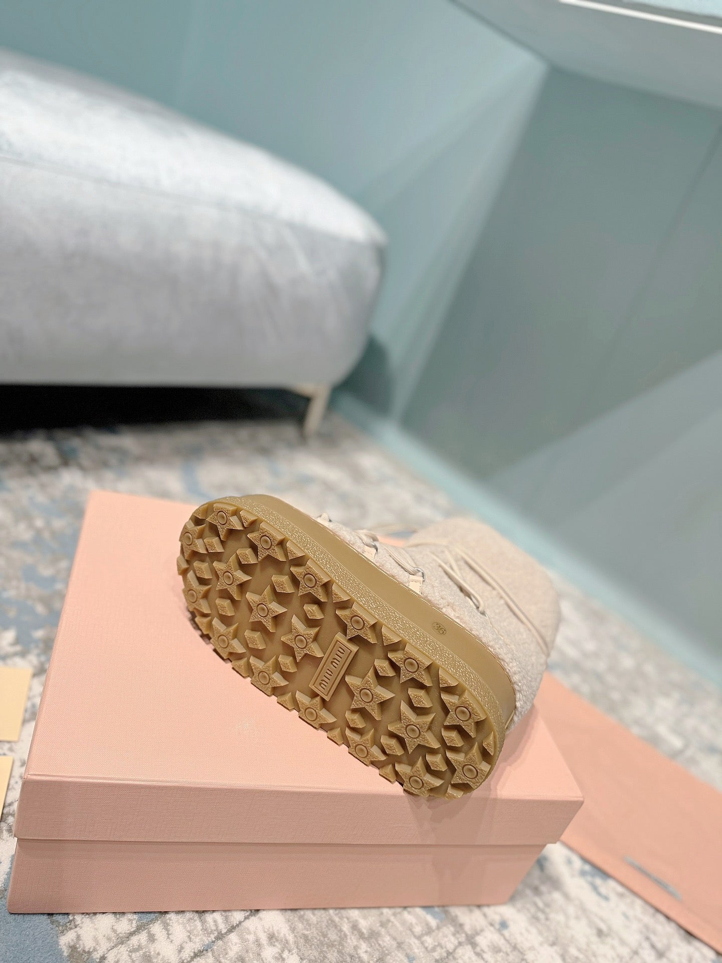 MIUMIU 26S ANKLE SNOW BOOTS IN BEIGE WOOL