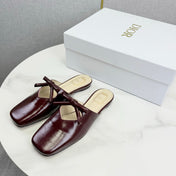 DIOR 26S PEARL-ACCENT BOW FLAT MULES IN DARK RED GLOSSY CALFSKIN