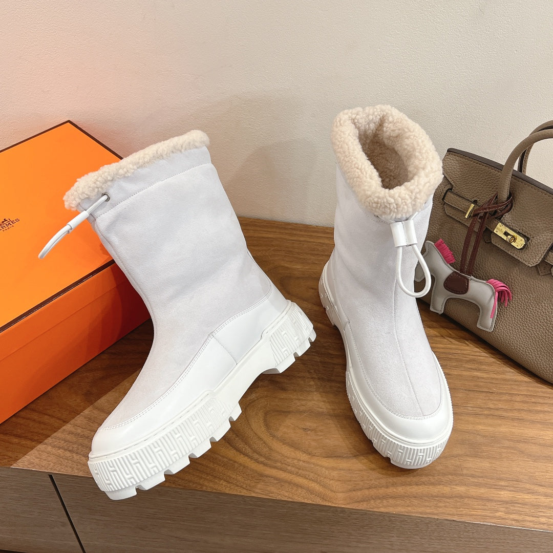 HM 26S SHEARLING DRAWSTRING BOOTS IN WHITE SUEDE