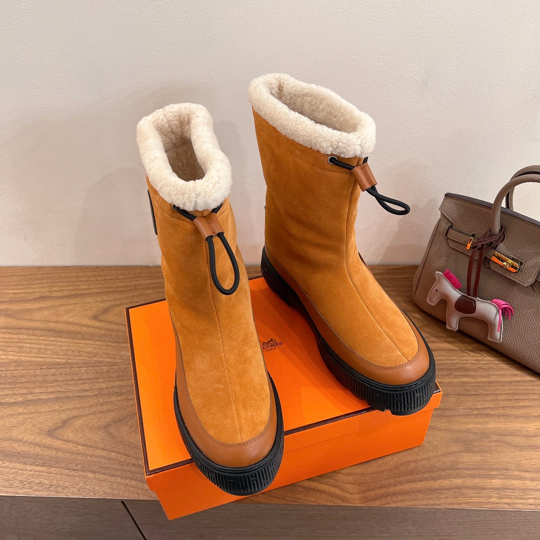 HM 26S SHEARLING DRAWSTRING BOOTS IN CAMEL BROWN SUEDE