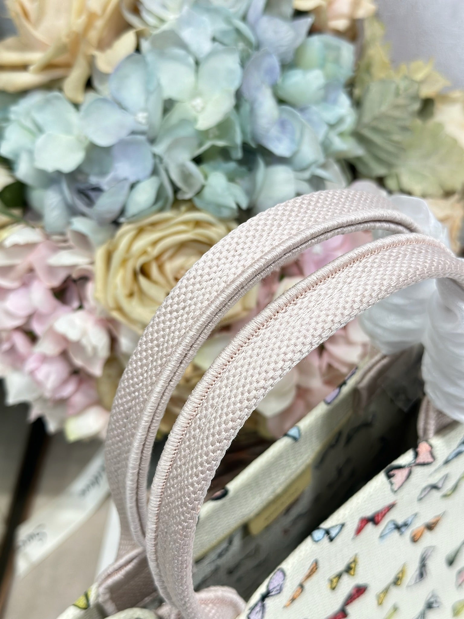 DIOR 26S MINI BOOK TOTE 26 IN BEIGE WHITE BOW PRINT WOVEN FABRIC
