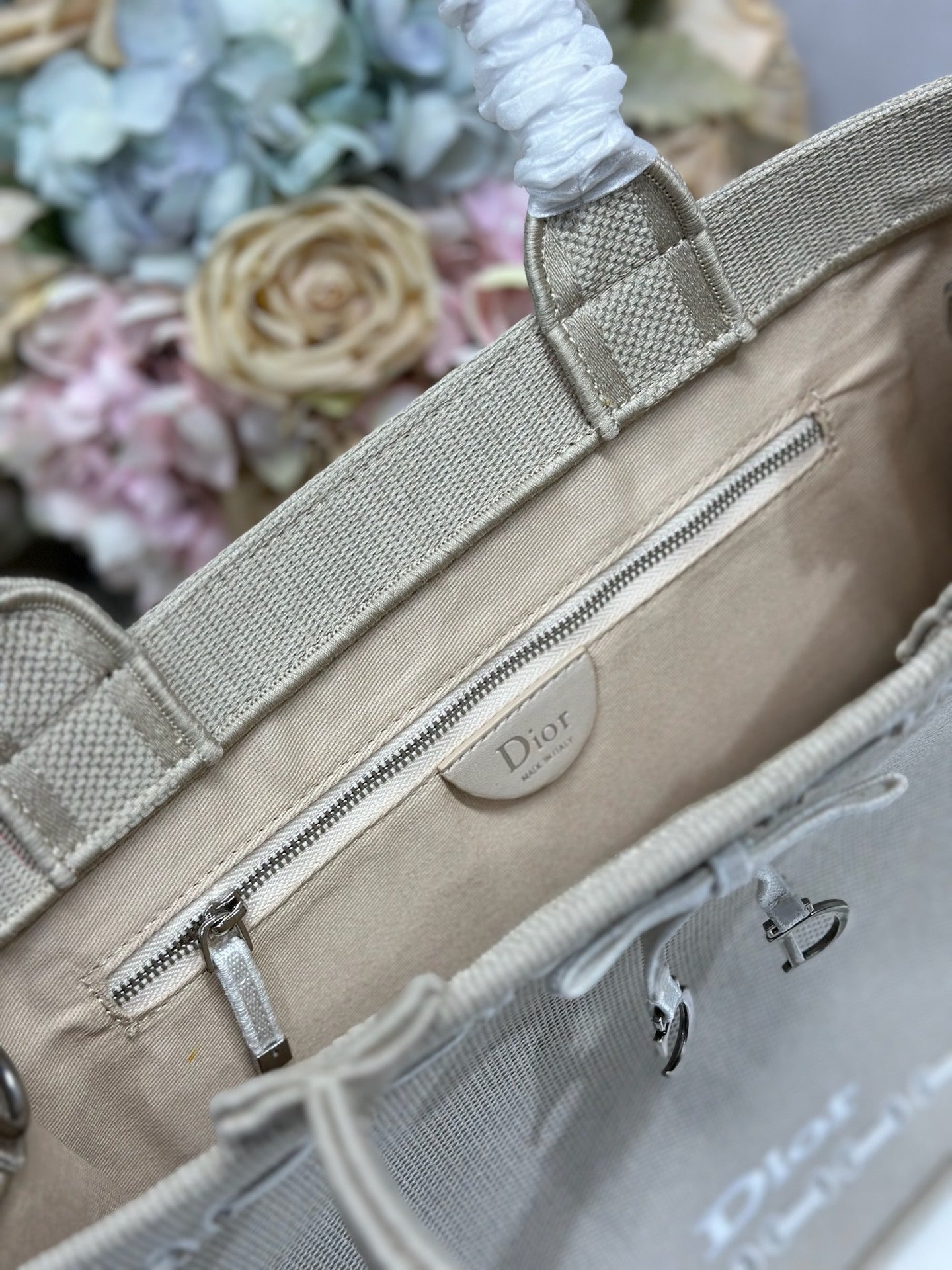 DIOR 26S LARGE BOOK TOTE 42 IN BEIGE WOVEN FABRIC