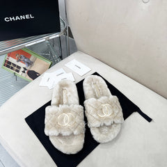 CHANEL 25S FUR SLIPPERS WITH EXPOSED-STITCH STRAPS IN LIGHT GRAY