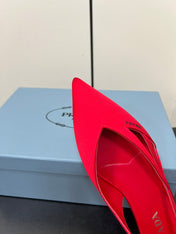 CUT-OUT BALLERINAS IN RED SATIN