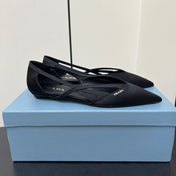 CUT-OUT BALLERINAS IN BLACK SATIN
