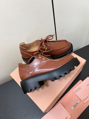 LACE-UP LOAFERS WITH THICK SOLE IN RED BROWN SHINY SHEEPSKIN