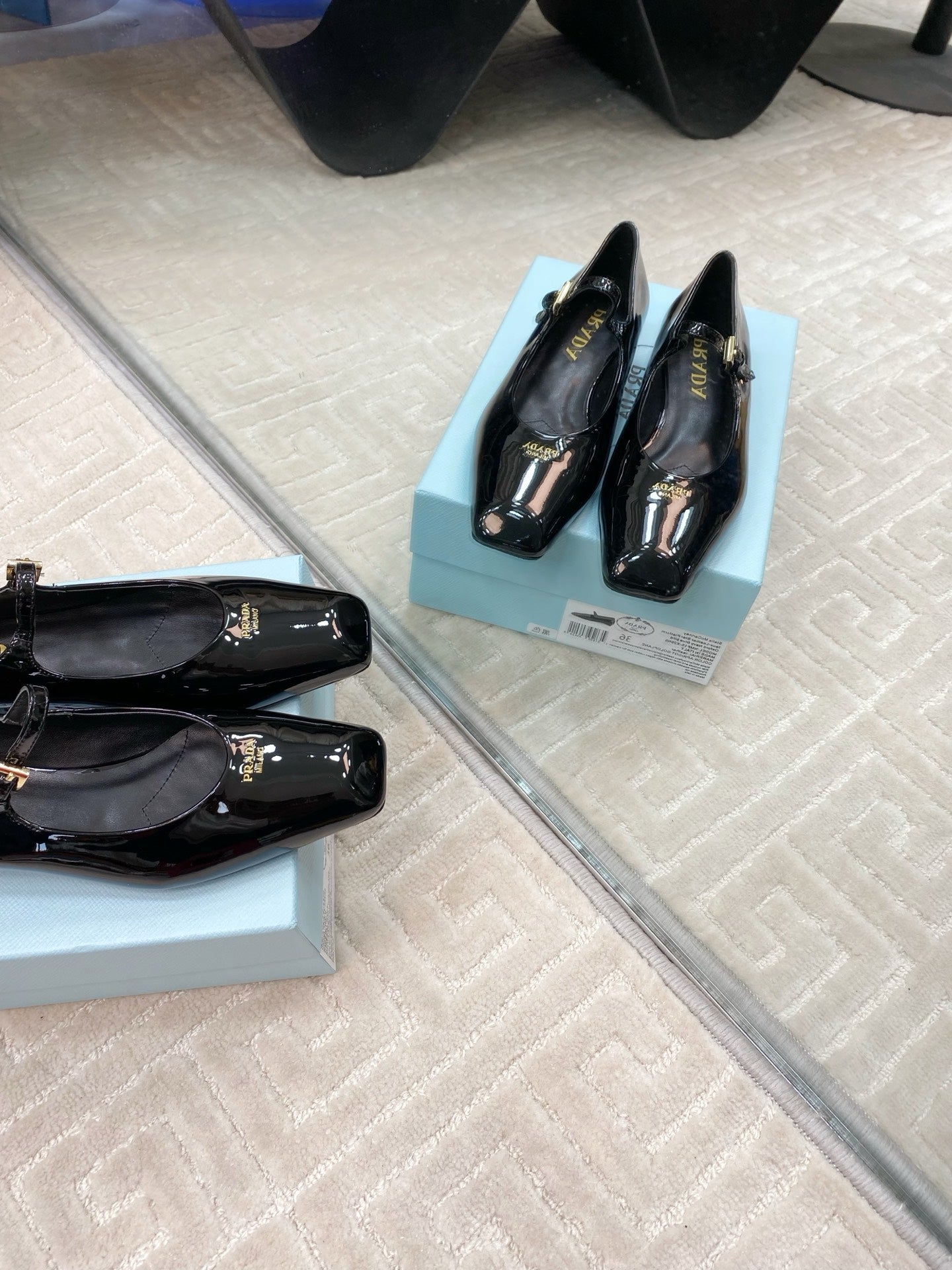 MARY JANE FLATS SQUARE TOE IN BLACK PATENT SHEEPSKIN