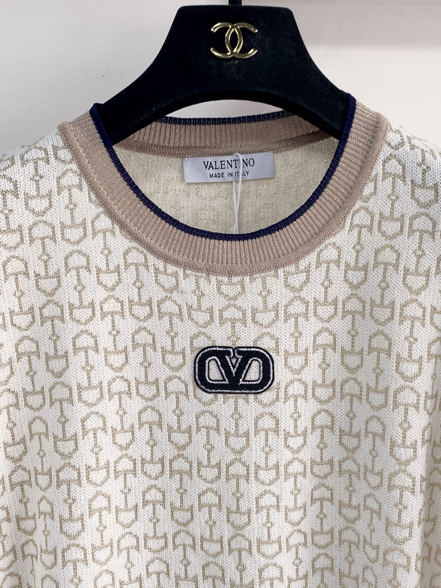 VALENTINO 26S SHORT-SLEEVE SWEATER STYLE 108