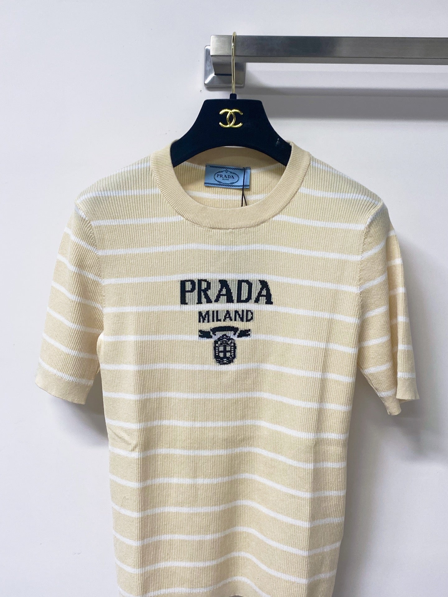 PRADA 26S SHORT-SLEEVE KNIT T-SHIRT 1013