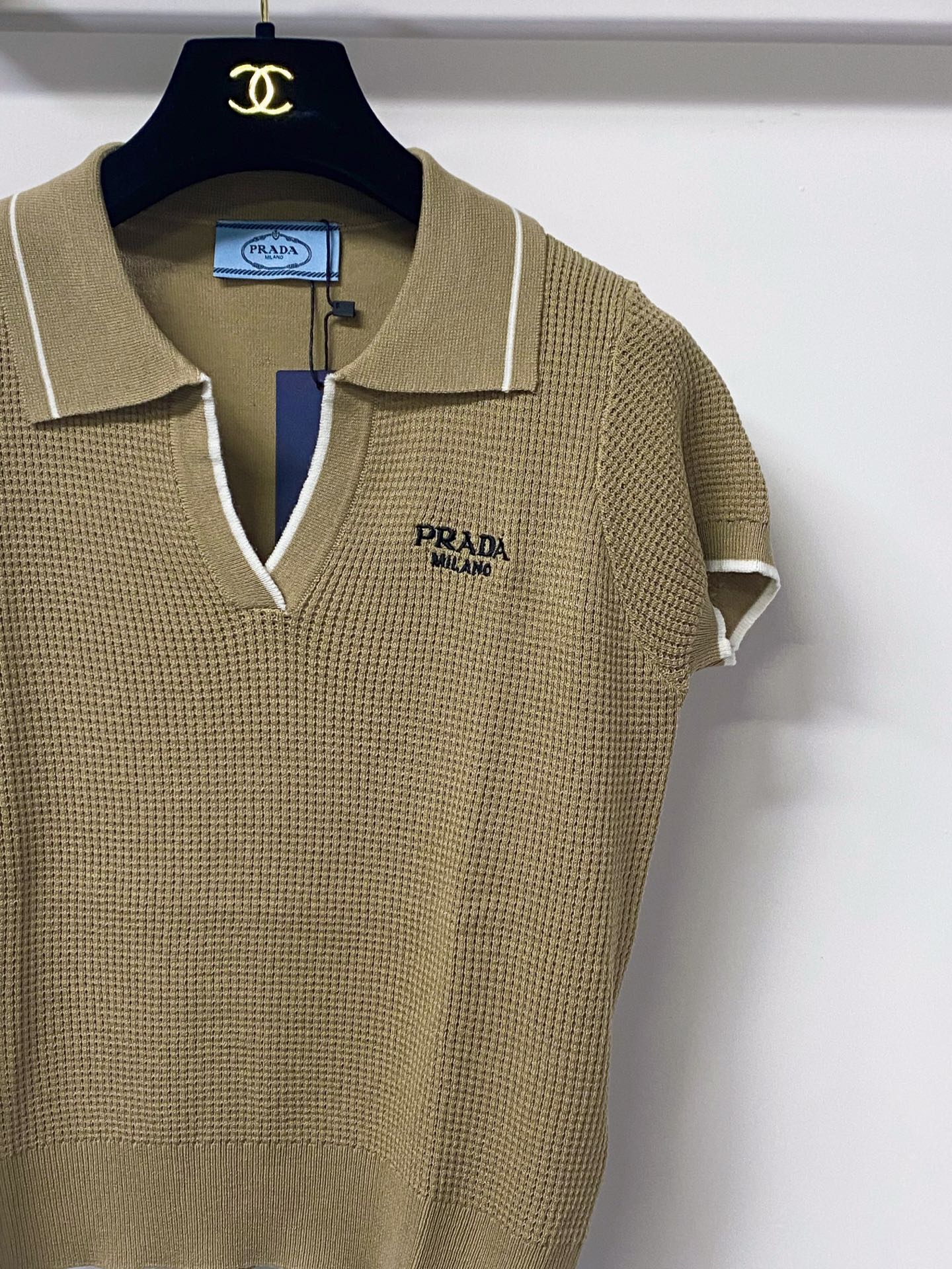 PRADA 26S SHORT-SLEEVE KNIT TOP STYLE 947
