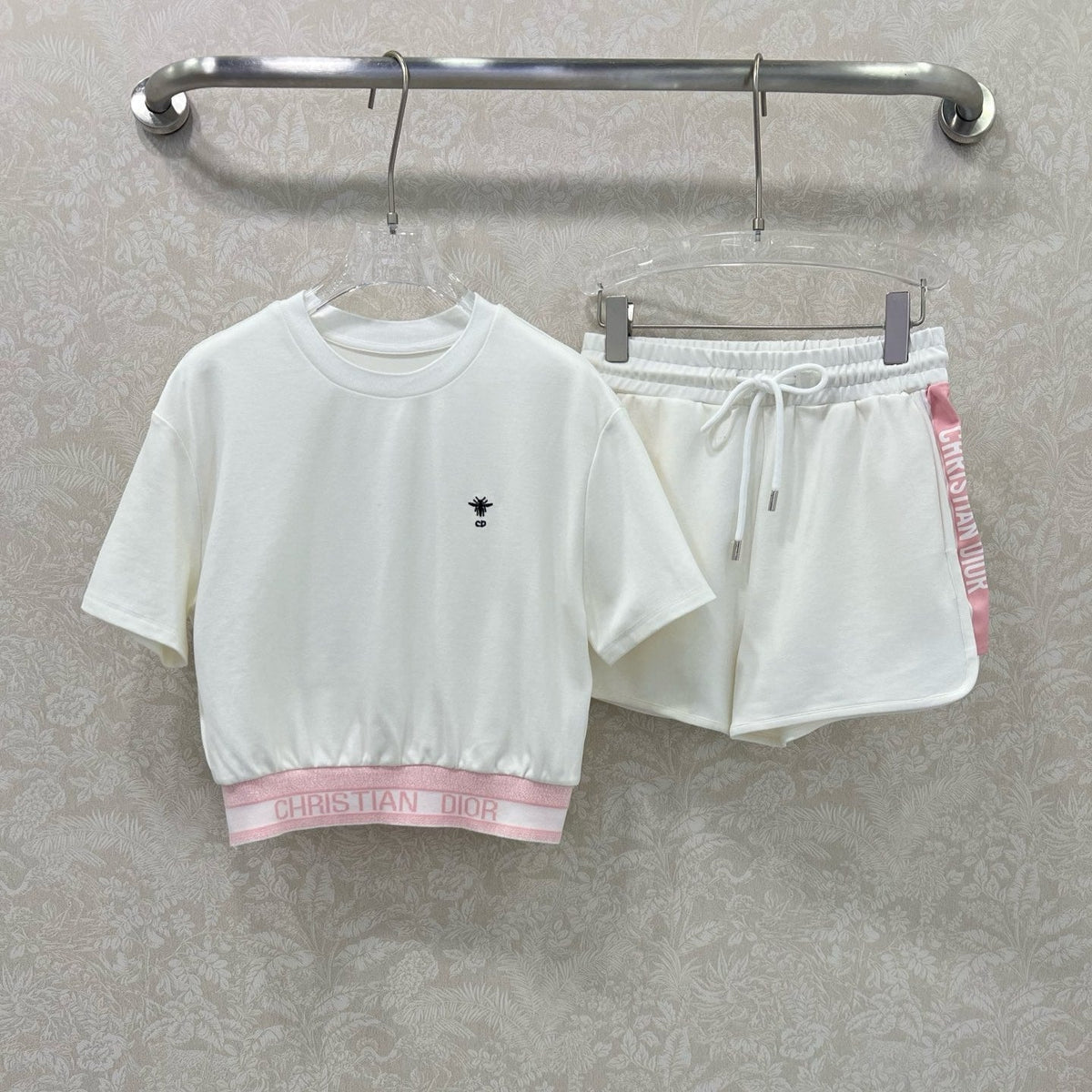 DIOR TRIMMED SHORT-SLEEVE T-SHIRT AND SHORTS SET 275221