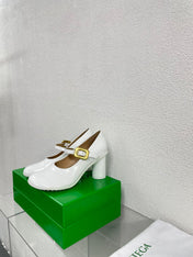 ATOMIC MARY-JANE PUMP 9 CM IN WHITE CALFSKIN