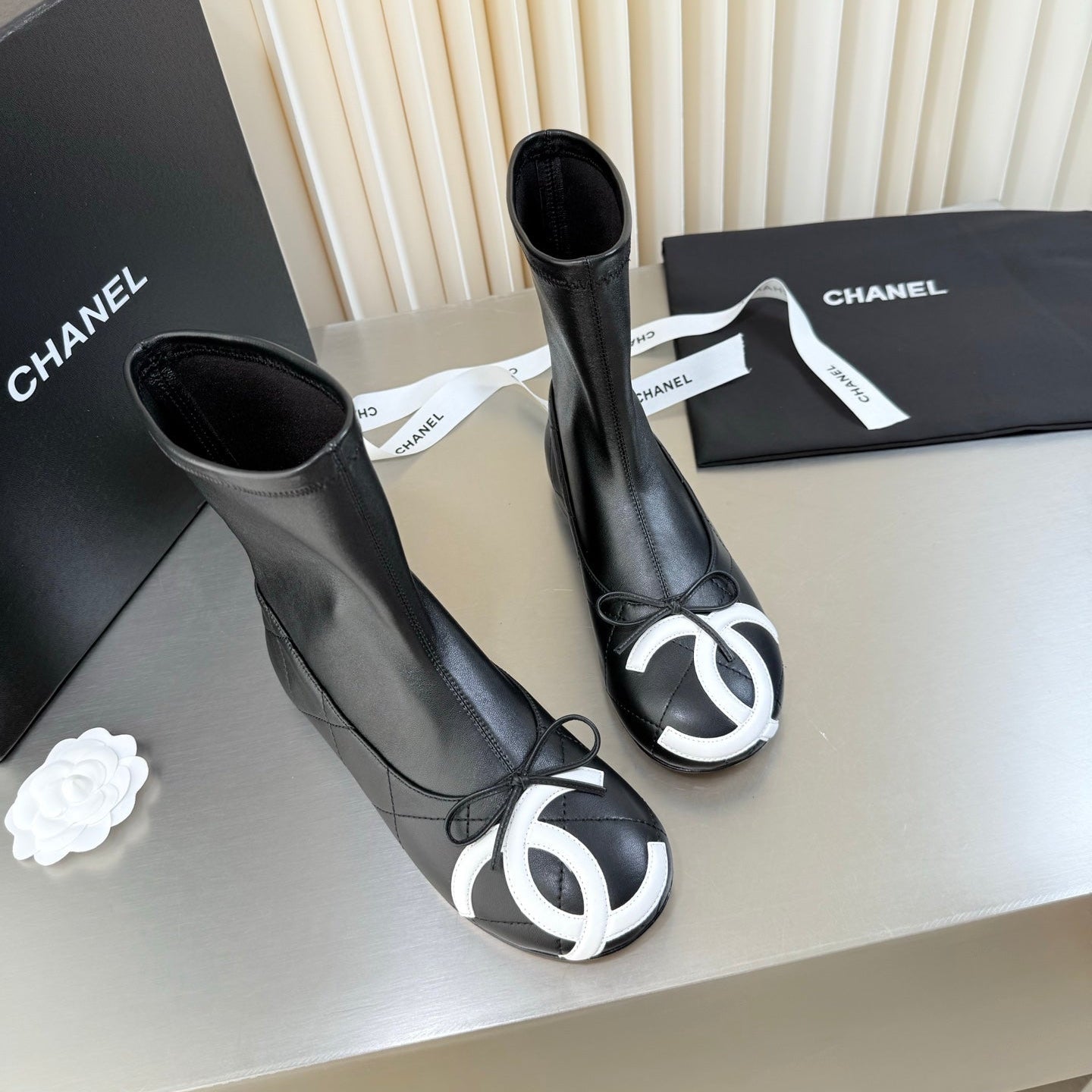CHANEL 26S ANKLE BOOTS IN BLACK CALFSKIN SQUARE TOE