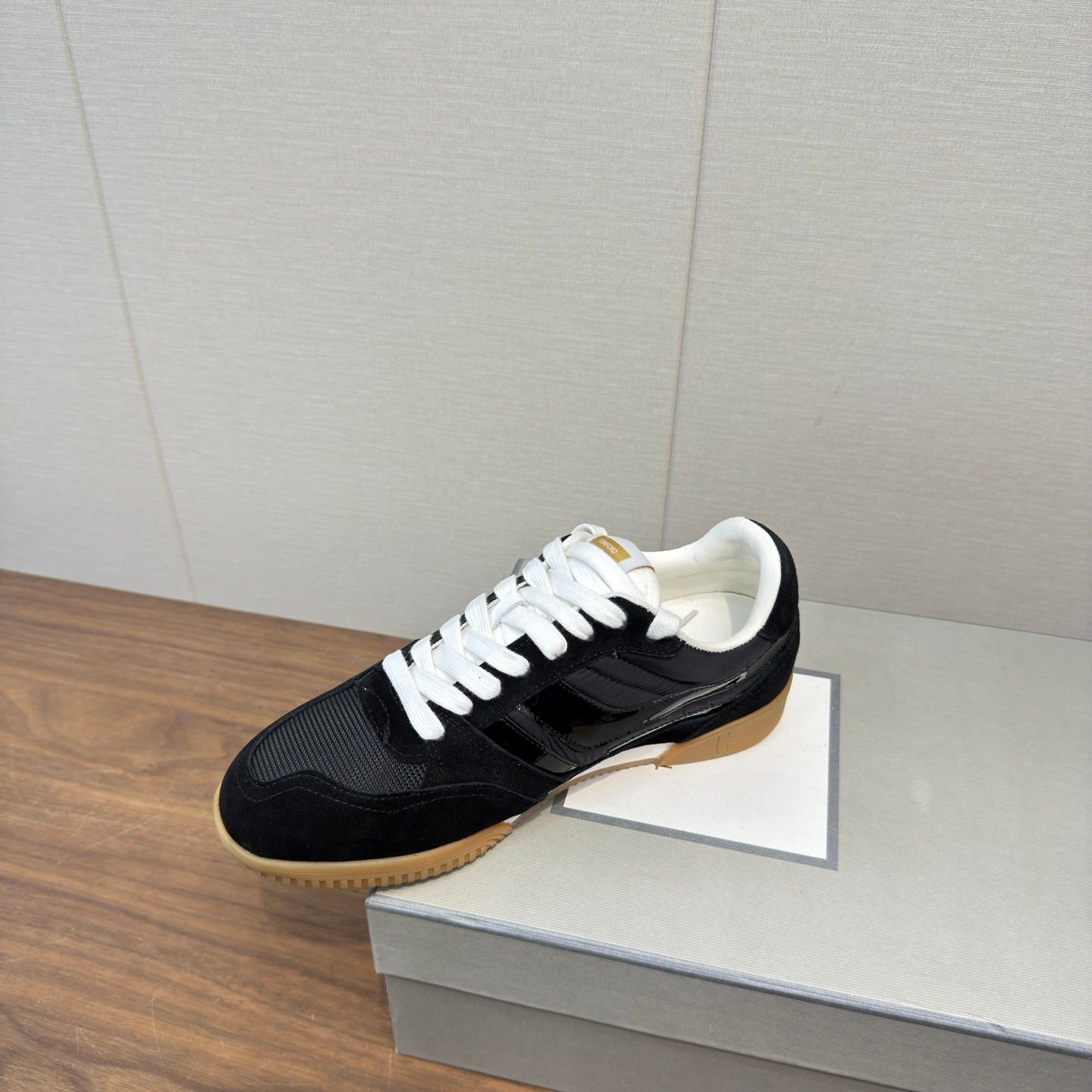 TOM FORD 26S JACKSON SNEAKERS IN BLACK SUEDE STYLE 1