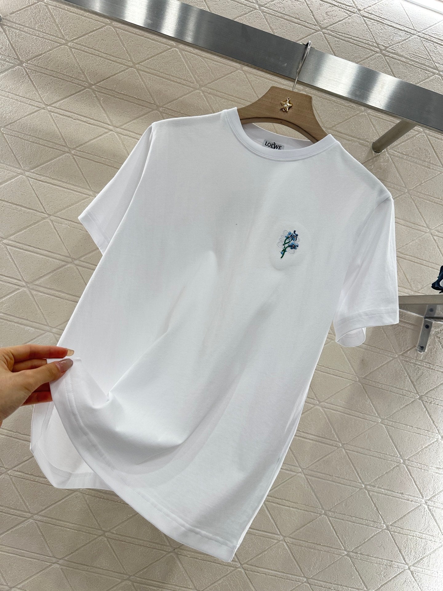 LOEW 25S EMBROIDERED FLOWER T-SHIRT TEE 265626