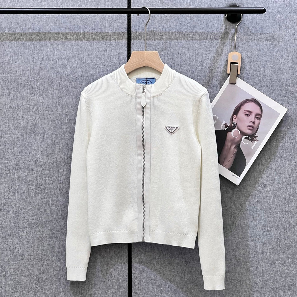 PRADA 25S CARDIGAN 549