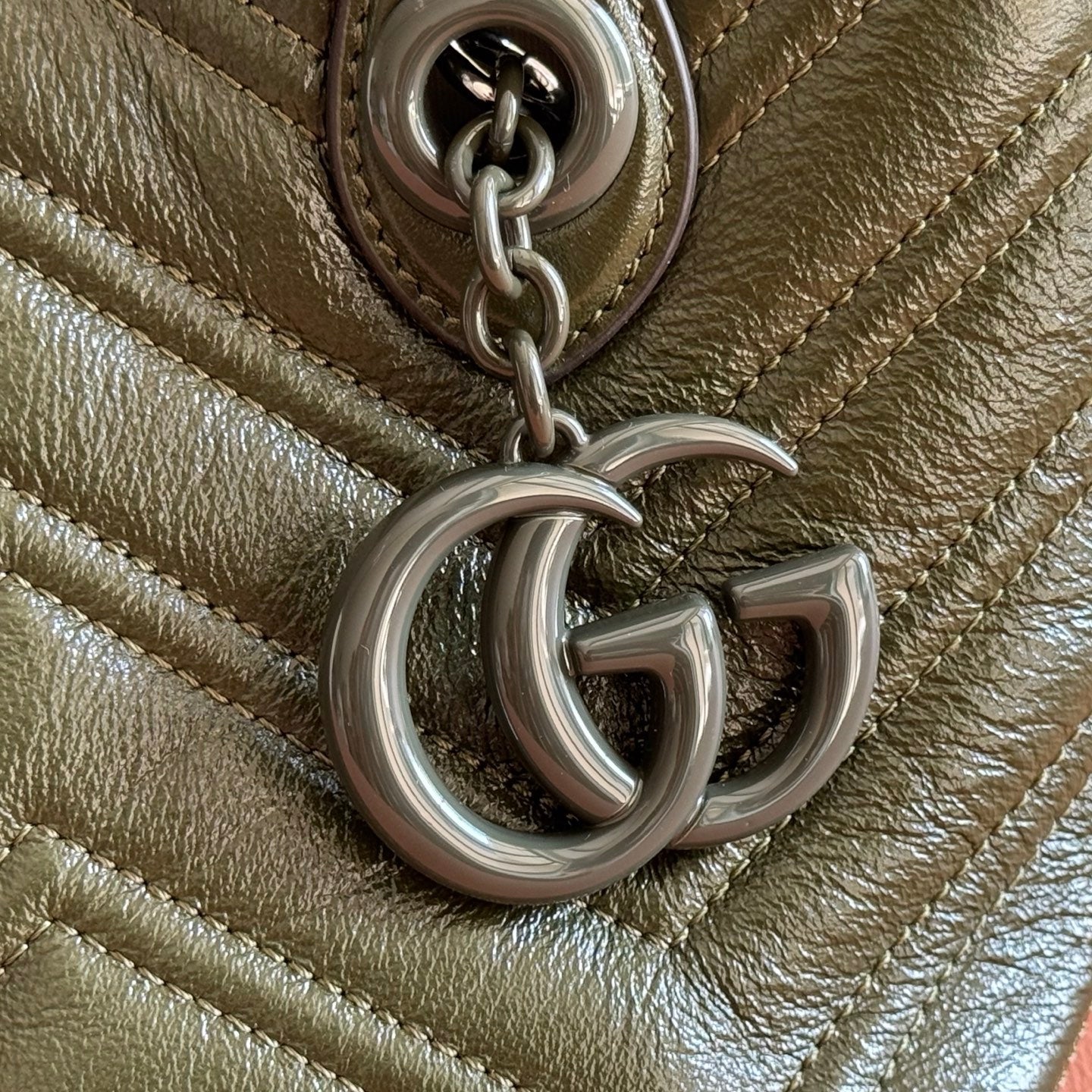 GUCCI 26S GG MARMONT TOTE BAG 17 IN MOSS GREEN CALFSKIN