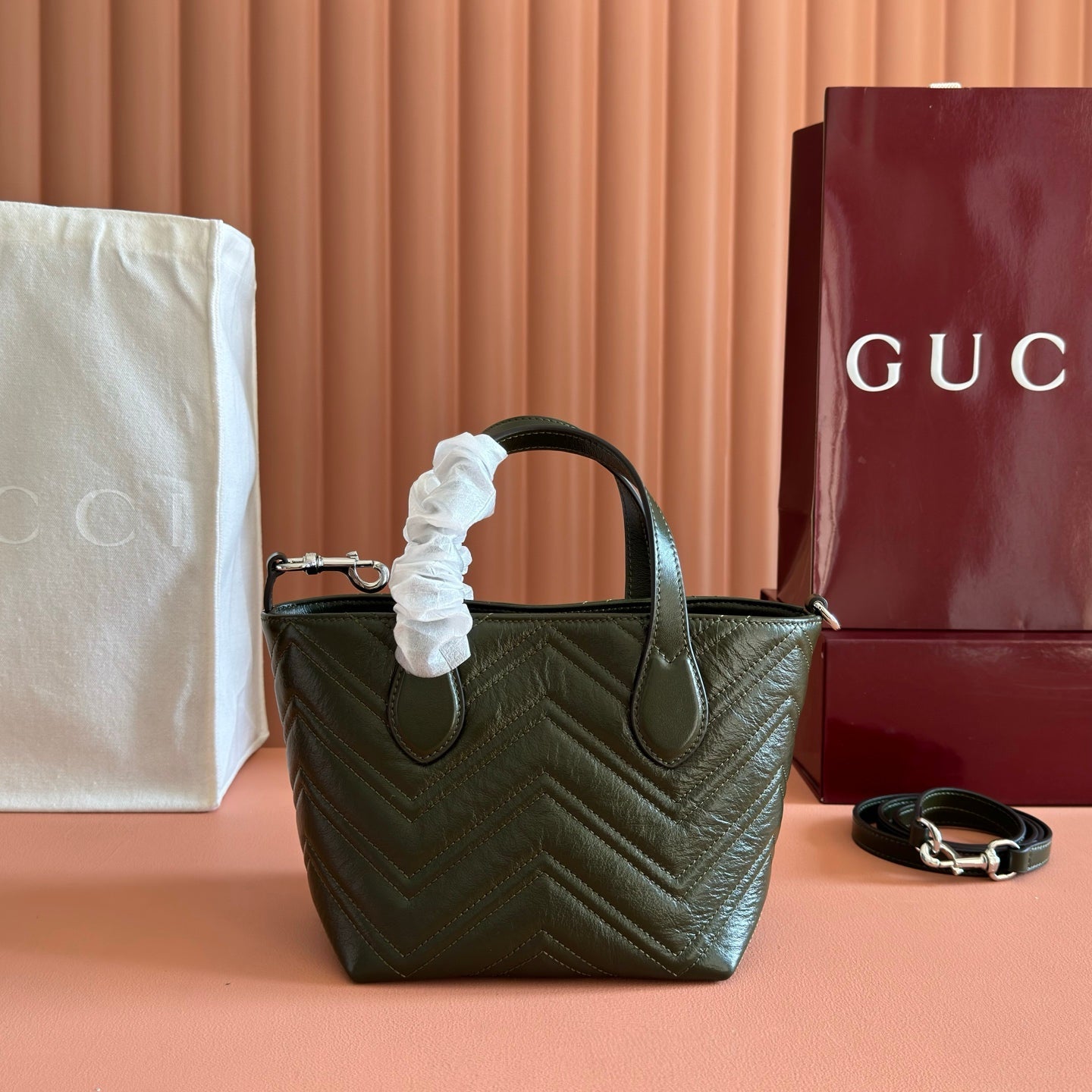 GUCCI 26S GG MARMONT TOTE BAG 17 IN MOSS GREEN CALFSKIN