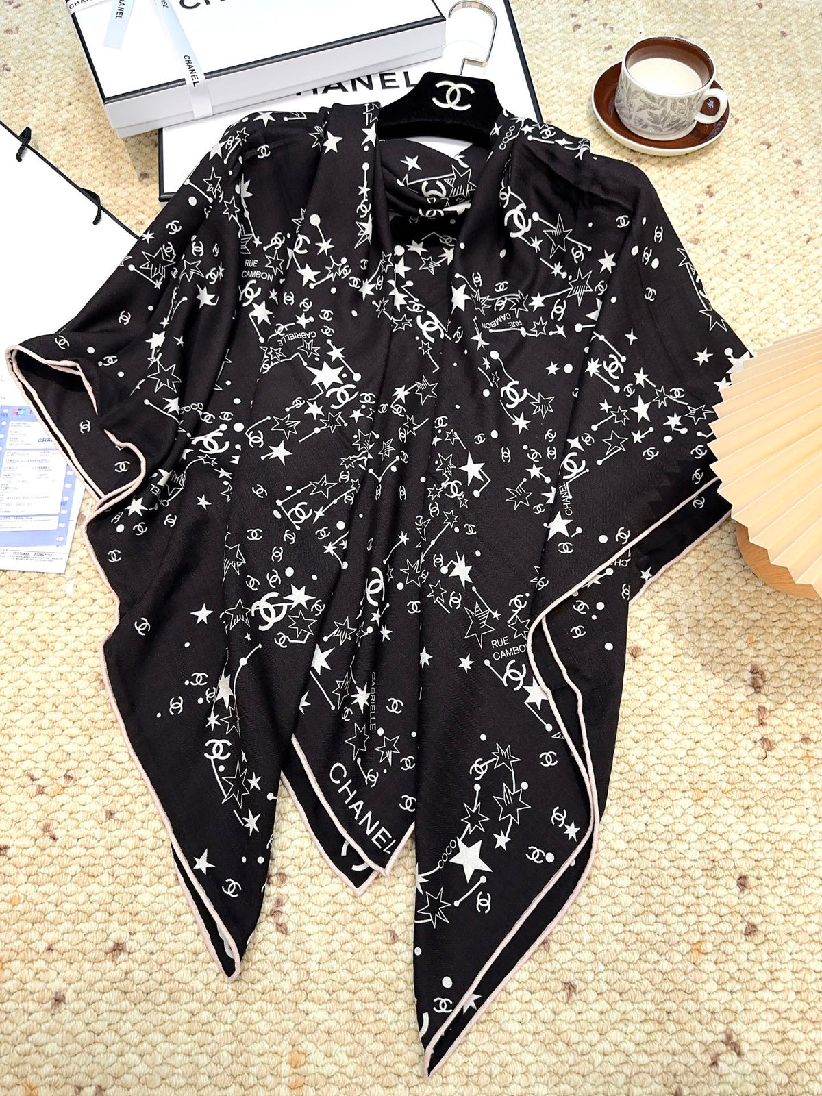 CHANEL 25S SCARF 140 CM IN CASHMERE SILK 943918