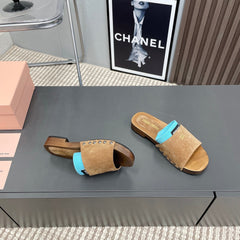 SLIPPERS IN CIDER BROWN SUEDE WITH SKY HALF-FOOT SOCKS