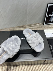 CHANEL 25S SLIPPERS IN LIGHT GRAY FUR