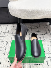 BOTTEGA VENETA 26S FLAT LOAFERS IN BLACK CALFSKIN