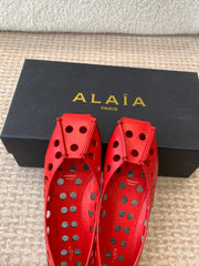 PERFO BALLET FLATS IN CHERRY RED CALFSKIN