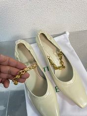 SHARP CHAIN PUMP 6 CM IN BONE WHITE CALFSKIN