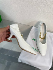 SHARP CHAIN PUMP 6 CM IN WHITE CALFSKIN